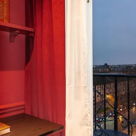Duquesne Eiffel Париж
