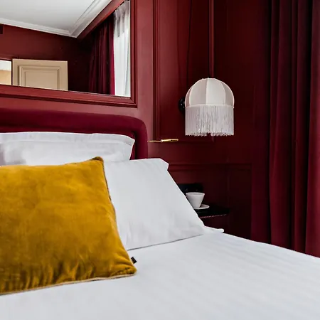 듀케누 에펠 호텔 4*