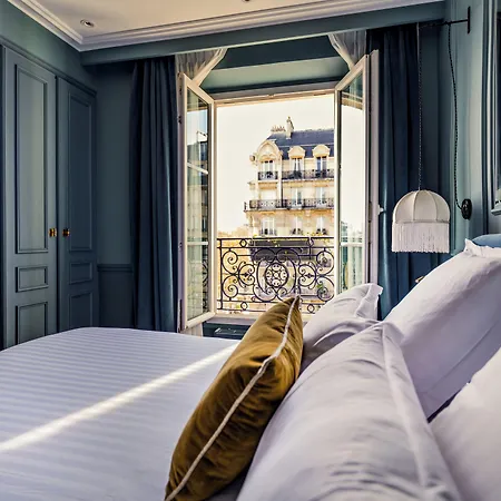 호텔 듀케누 에펠 파리